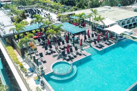 The Charm Resort Phuket in ตำบลป่าตอง — foto 2