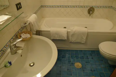 Hotel Nuovo Rebecchino in Napels — foto 9