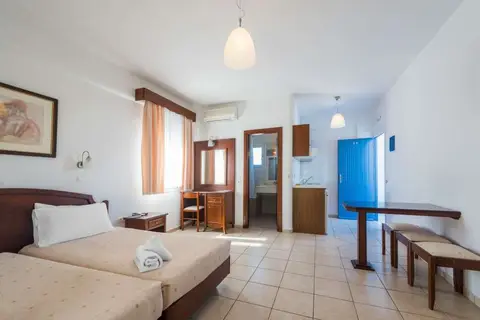Giannoulaki Hotel in Ορνός — foto 23