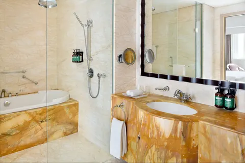 Hotel Crowne Plaza Dubai Jumeirah in Dubai — foto 8