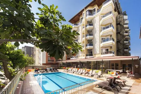 Kleopatra Ada Beach in Alanya