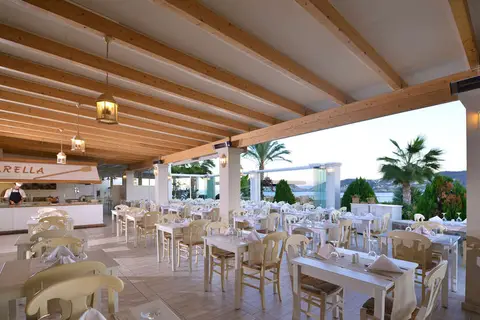 Sea Side Resort & Spa in Δημοτική Ενότητα Γαζίου — foto 8