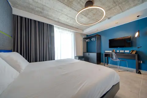 IKYK Hotel in San Ġiljan — foto 23