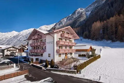 Wiesenrand in Sölden