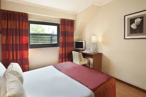 Turim Europa Hotel in Almada — foto 28