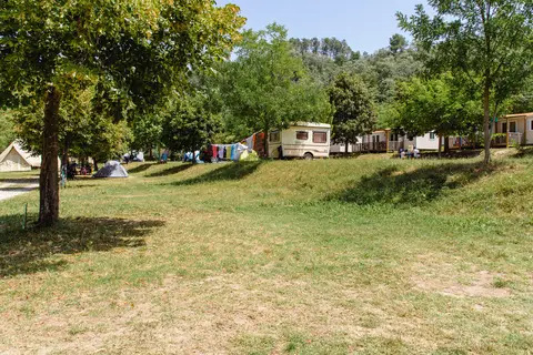 Flower Camping Le Mas De Champel in Les Ollières-sur-Eyrieux — foto 11