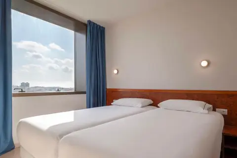 Apartamentos Hesperia Barcelona Sant Joan in Sant Joan Despi — foto 3
