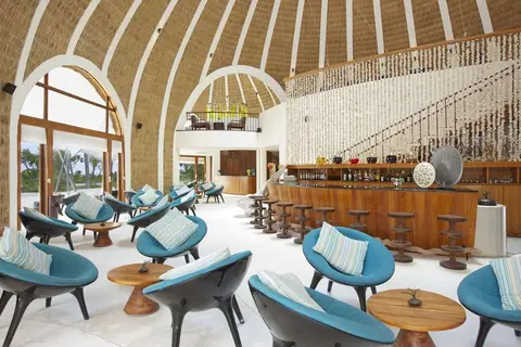 Holiday Inn Resort Kandooma Maldives in Holiday Inn Resort - Reception — foto 8
