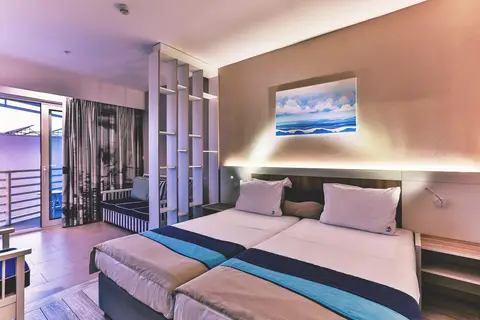 Carine Hotel Delfin in Bijela — foto 15