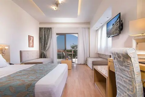 Flegra Palace Hotel in Πευκοχώρι — foto 17