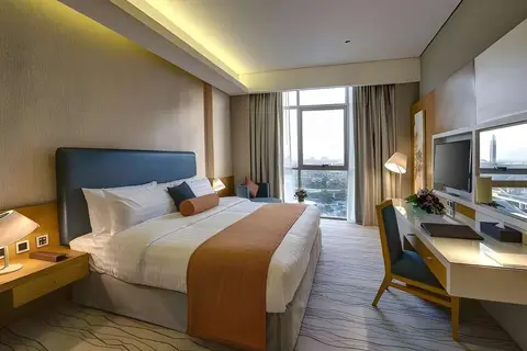 Royal Continental Hotel in Dubai — foto 16