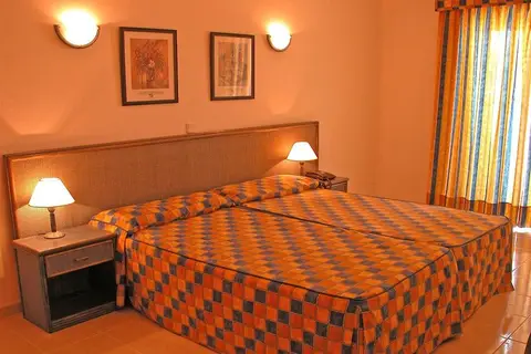 Apart Hotel Calema Avenida Jardim in Alcácer do Sal — foto 17