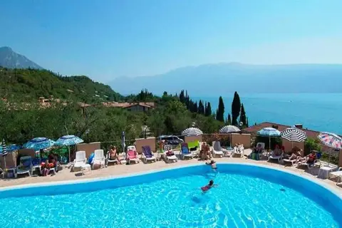 Village Hotel Piccolo Paradiso in Toscolano Maderno — foto 12
