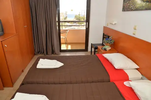 Heleni Beach Hotel in Ιαλυσός — foto 26