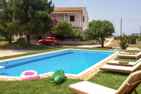 Elli Beach Apartments & Studios in Acharavi