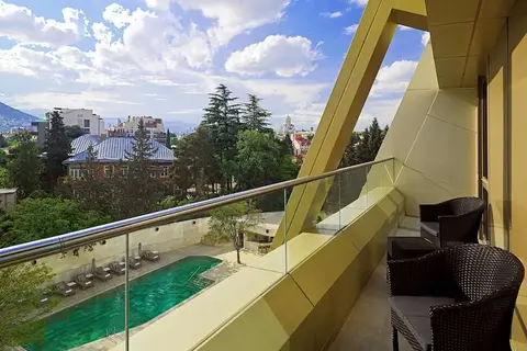 Sheraton Grand Tbilisi Metechi Palace in Tbilisi — foto 13