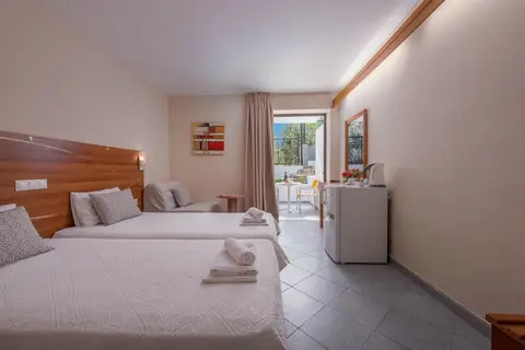 Dionysos Hotel & Suites in Δημοτική Ενότητα Παλλήνης — foto 27