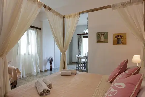Kasteli Studios & Apartments in Panormos — foto 5