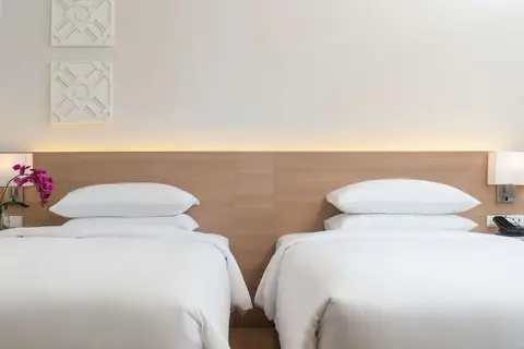 The Andaman Beach Hotel Phuket in ตำบลป่าตอง — foto 24