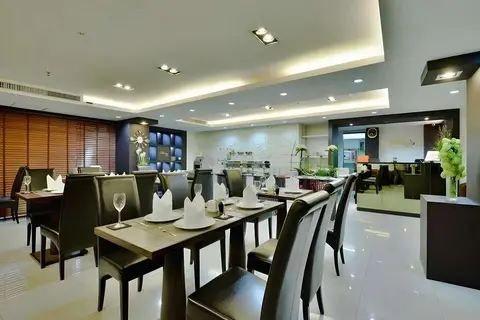 Admiral Suites Bangkok in Bangkok — foto 12