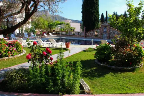 Dimitra Sun in Αρχάγγελος — foto 15