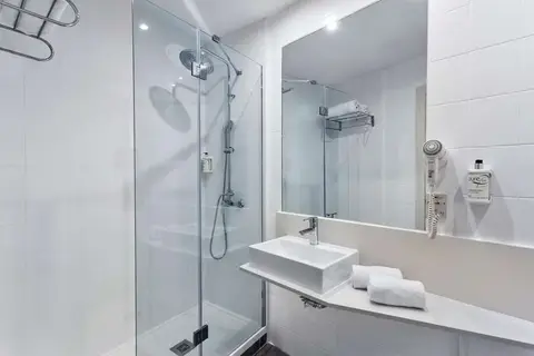 B&B Hotel Valencia Ciudad de la Ciencias in Valencia — foto 14
