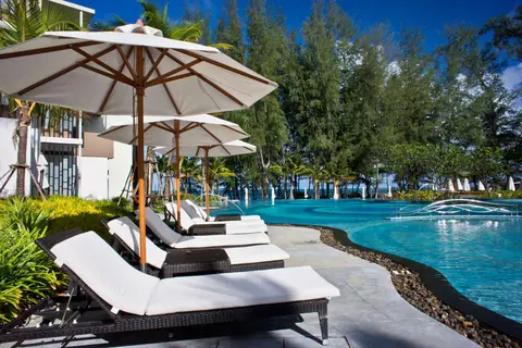 Holiday Inn Resort Phuket Mai Khao Beach in ศรีสุนทร — foto 8