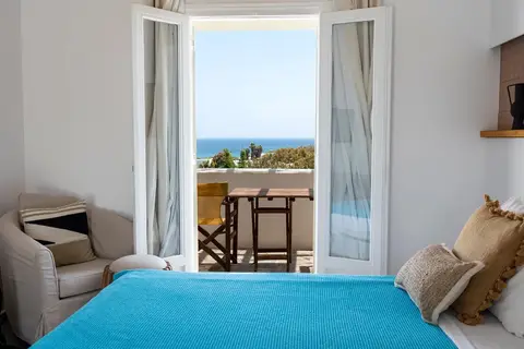 Pnoi Hotel in Πίσω Λιβάδι — foto 11