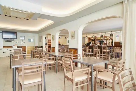 Apartamentos Casa Luis by Invisa in Santa Eulària des Riu, foto 14
