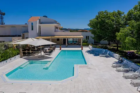 Le Mimose in San Teodoro