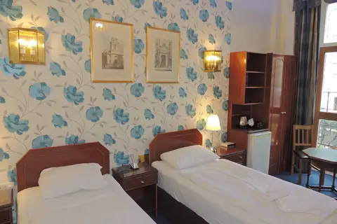 Dolphin Hotel in Londen — foto 11