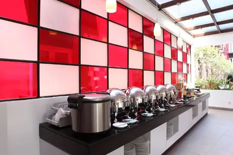 Kampi Hotel Legian in Kuta — foto 8
