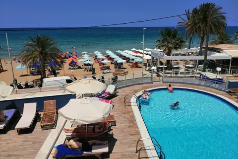 Eleni Beach Aparthotel in Malia Municipal Unit — foto 7