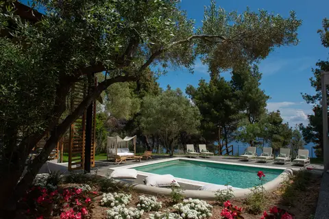 Elies 33 Bio Retreat in Kassandra Municipal Unit