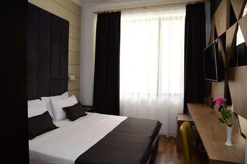 Hotel Comfort in Tirana — foto 2
