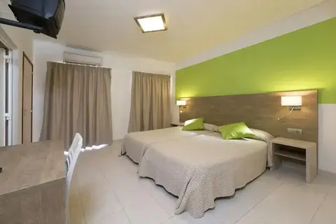 Hostal Mari in Sant Antoni de Portmany — foto 13