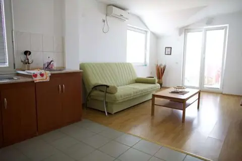 Basoski Apartments in Peshtani — foto 6