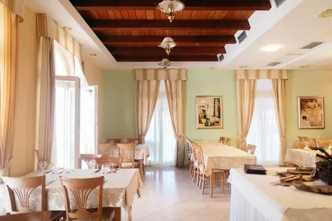 Spongiola in Brodarica — foto 15