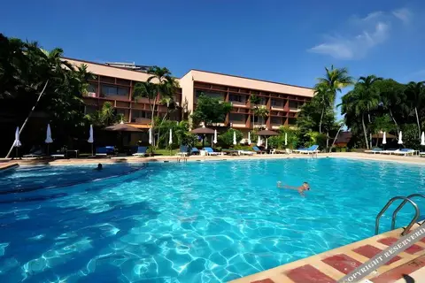 Basaya Beach Hotel & Resort in พัทยา — foto 12