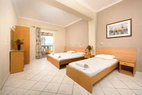 Trabukos Beach Complex in Δημοτική Ενότητα Λευκιμμαίων — foto 9