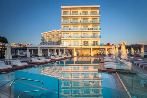 The Blue Ivy Hotel & Suites in Παραλίμνι — foto 27