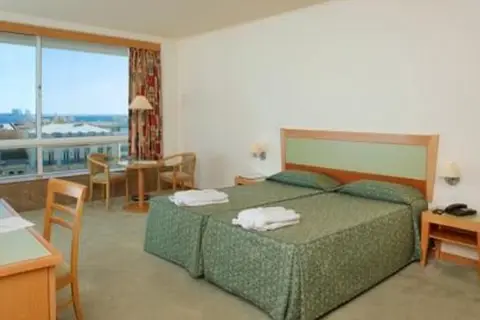 Luna Esperança Centro Hotel in Almada — foto 5