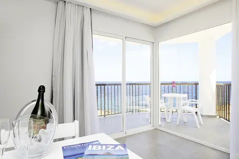 Aparthotel Nereida in Sant Antoni de Portmany — foto 25