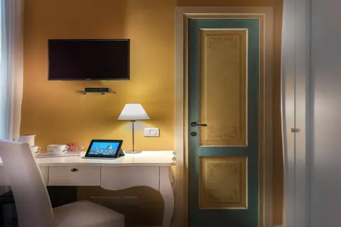 Residenza Conte Di Cavour & Rooftop in Florence