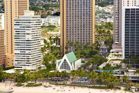 Hilton Waikiki Beach in Honolulu — foto 7