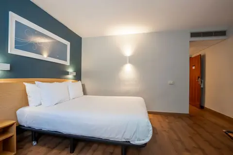 Travelodge Alicante Puerto in Alicante — foto 14