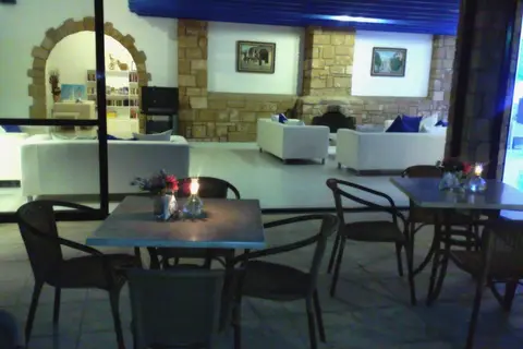 Hilltop Gardens Hotel Apartments in Paphos — foto 3