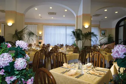 Hotel Bisesti in Bardolino — foto 17