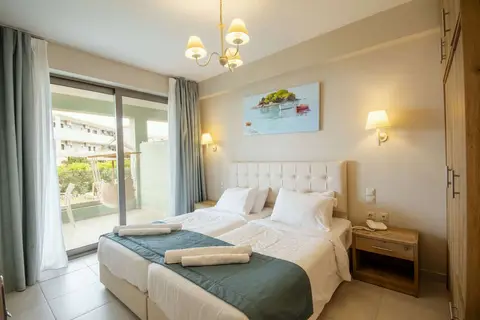Aparthotel Robolla Beach in Ρόδα — foto 7
