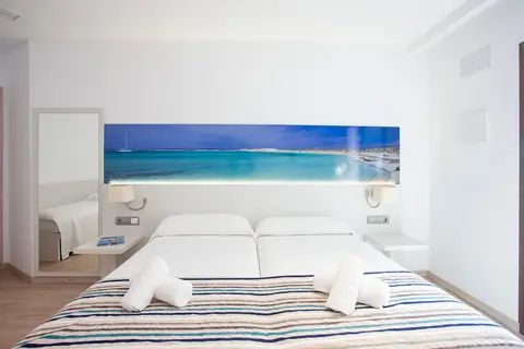 Hotel Rosales in es Pujols — foto 27